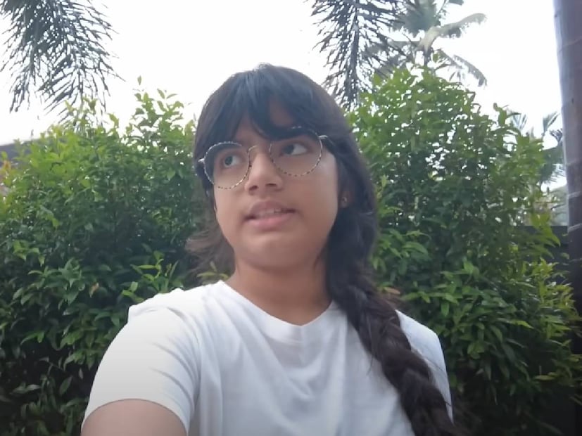 സ്‌കൂളിലേക്ക് ഹാരി പോട്ടർ മേക്കോവർ നടത്തുന്നതാണ് അവന്തികയുടെ ഏറ്റവും പുതിയ വ്ലോഗ്. മൂന്നു ദിവസങ്ങളും, മൂന്ന് വീഡിയോകളും കൊണ്ട് അവന്തിക 1.73K സബ്സ്ക്രൈബർമാരെ സൃഷ്‌ടിച്ചു കഴിഞ്ഞു