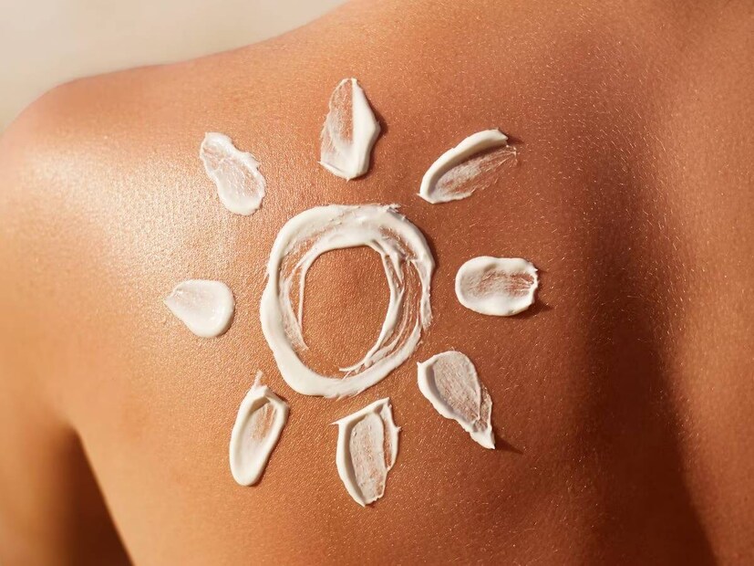 side effects of sunscreen, negative effects of sunscreen, negative impact of sunscreen, why shouldn't you use sunscreen, basic skincare, skincare tips, sunscreen, sunscreen for skin,fun in the sun, Sunscreen, Tanning, Skin Care, Skin types, sunscreen myths, dermatologists, best skincare for oily skin, best skincare brands, tips for clear skin, how to get healthy skin, best sunscreen for face, സൺസ്‌ക്രീൻ, പാർശ്വഫലങ്ങൾ , അലർജി മുതൽ, സ്തനാർബുദം ,കാര്യങ്ങൾ അറിഞ്ഞിരിക്കണം,സൺസ്‌ക്രീൻ ഗുണങ്ങൾ , സൺസ്‌ക്രീൻ നെഗറ്റീവ് വശങ്ങൾ , സൺസ്‌ക്രീൻ ബ്രാൻഡ് ,സൺസ്‌ക്രീൻ വില , സൺസ്‌ക്രീൻ ടിപ്സ് 