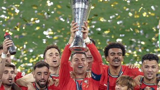 2019ലെ പ്രഥമ യുവേഫ നേഷൻസ് ലീഗിൽ കിരീടം ചൂടിയ പോർച്ചുഗലിന്റെ രണ്ടാം കിരീടമാണിത് 2019ലെ പ്രഥമ യുവേഫ നേഷൻസ് ലീഗിൽ കിരീടം ചൂടിയ പോർച്ചുഗലിന്റെ രണ്ടാം കിരീടമാണിത്