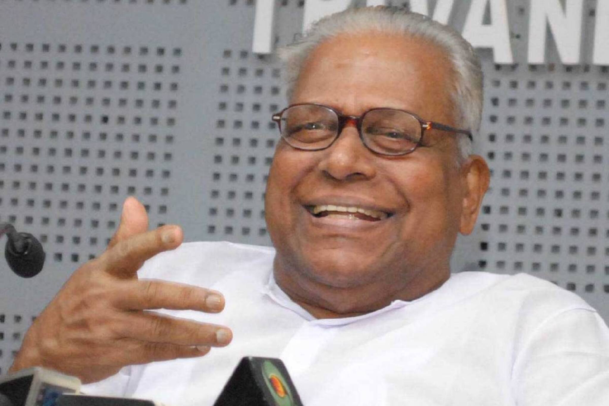 വി.എസ്സിന്റെ സംസ്‌കാരം; ബുധനാഴ്ച ആലപ്പുഴ ജില്ലയിൽ പൊതുഅവധി