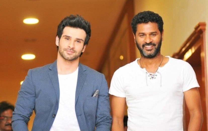 Girish Kumar, actor Girish Kumar, Girish Kumar viral ,Girish Kumar latest ,Girish Kumar buzz, Girish Kumar movies ,Girish Kumar bollywood, Girish Kumar photos, Girish Kumar family, Girish Kumar wife, Girish Kumar relationship, Girish Kumar gossips, Girish Kumar movies, Girish Kumar and Sruthi Hasan, Girish Kumar networth, Girish Kumar gf, Girish Kumar net worth, Girish Kumar business, Girish Kumar Bollywood, Girish Kumar movies, Girish Kumar Tips Industries, Girish Kumar Ramaiya Vastavaiya, Girish Kumar Loveshhuda, tips industries limited, tips industries limited ceo ,tips industries limited owner, Cinema, Actor, Bollywood, Bollywood actor, Bollywood wealth,Meet Girish Kumar ,r who quit acting after 2 films,has rs 2100 crore asset, ഗിരീഷ് കുമാർ , നടൻ ഗിരീഷ് കുമാർ , ഗിരീഷ് കുമാർ വൈറൽ ,ഗിരീഷ് കുമാർ ഫോട്ടോസ് ,ഗിരീഷ് കുമാർ സിനിമകൾ ,ഗിരീഷ് കുമാർ കുടുംബം ,ഗിരീഷ് കുമാർ ആസ്തി ,ഗിരീഷ് കുമാർ ഭാര്യ ,ഗിരീഷ് കുമാർ ലേറ്റസ്റ്റ് ,ഗിരീഷ് കുമാർ ബിസിനസ്, ആകെ അഭിനയിച്ചത് 2 സിനിമയിൽ,ആസ്തി 2100 കോടി രൂപ,അഭിനയം ഉപേക്ഷിച്ച് ,ബിസിനസിലേക്ക് തിരിഞ്ഞ പ്രമുഖ നടൻ,ടിപ്സ് ഇൻഡസ്ട്രീസ് ,ടിപ്സ് ഇൻഡസ്ട്രീസ് സിഇഒ,