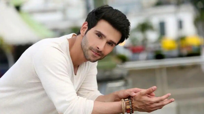 Girish Kumar, actor Girish Kumar, Girish Kumar viral ,Girish Kumar latest ,Girish Kumar buzz, Girish Kumar movies ,Girish Kumar bollywood, Girish Kumar photos, Girish Kumar family, Girish Kumar wife, Girish Kumar relationship, Girish Kumar gossips, Girish Kumar movies, Girish Kumar and Sruthi Hasan, Girish Kumar networth, Girish Kumar gf, Girish Kumar net worth, Girish Kumar business, Girish Kumar Bollywood, Girish Kumar movies, Girish Kumar Tips Industries, Girish Kumar Ramaiya Vastavaiya, Girish Kumar Loveshhuda, tips industries limited, tips industries limited ceo ,tips industries limited owner, Cinema, Actor, Bollywood, Bollywood actor, Bollywood wealth,Meet Girish Kumar ,r who quit acting after 2 films,has rs 2100 crore asset, ഗിരീഷ് കുമാർ , നടൻ ഗിരീഷ് കുമാർ , ഗിരീഷ് കുമാർ വൈറൽ ,ഗിരീഷ് കുമാർ ഫോട്ടോസ് ,ഗിരീഷ് കുമാർ സിനിമകൾ ,ഗിരീഷ് കുമാർ കുടുംബം ,ഗിരീഷ് കുമാർ ആസ്തി ,ഗിരീഷ് കുമാർ ഭാര്യ ,ഗിരീഷ് കുമാർ ലേറ്റസ്റ്റ് ,ഗിരീഷ് കുമാർ ബിസിനസ്, ആകെ അഭിനയിച്ചത് 2 സിനിമയിൽ,ആസ്തി 2100 കോടി രൂപ,അഭിനയം ഉപേക്ഷിച്ച് ,ബിസിനസിലേക്ക് തിരിഞ്ഞ പ്രമുഖ നടൻ,ടിപ്സ് ഇൻഡസ്ട്രീസ് ,ടിപ്സ് ഇൻഡസ്ട്രീസ് സിഇഒ,