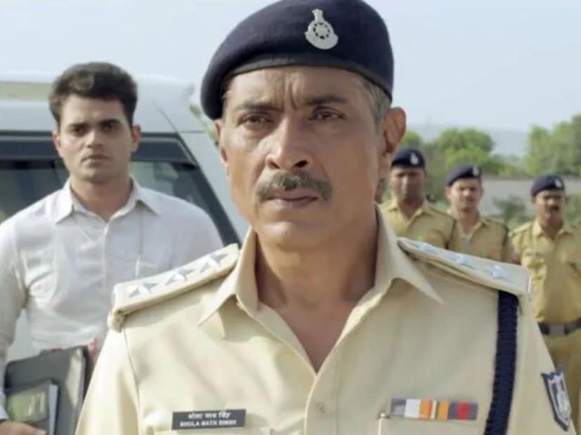 Prakash Jha, Bollywood director, National Award-winning director, Aashram series, Amitabh Bachchan, Bobby Deol, Film and Television Institute of India, Deepti Naval, Actor, Actors Life, Actresses Life, Cinema, Prakash Jha, disha jha, Prakash Jha, director Prakash Jha, film maker Prakash Jha, Prakash Jha life story ,Prakash Jha adopt a girl ,Prakash Jha adoption story ,Prakash Jha viral ,Prakash Jha latest ,Prakash Jha photos, disha jha, producer disha jha,Prakash Jha Who adopt a 10 month old girl, Abandoned Under A Theatre Seat, viral story, തിയേറ്ററിലെ സീറ്റിനടിയിൽ നിന്ന് ,സംവിധായകൻ കണ്ടെത്തിയ 10 മാസം പ്രായമുള്ള കുഞ്ഞ്,ഇന്ന് വമ്പൻ പ്രൊഡ്യൂസർ,പ്രകാശ് ഝാ, സംവിധായകൻ പ്രകാശ് ഝാ, പ്രകാശ് ഝാ വൈറൽ ,പ്രകാശ് ഝാ ഫോട്ടോസ് ,പ്രകാശ് ഝാ ജീവിതകഥ , പ്രകാശ് ഝാ ദത്തെടുത്തു ,പ്രകാശ് ഝാ ദത്ത് കഥ ,പ്രകാശ് ഝാ വൈറൽ ,ദിഷ ഝാ,ദിഷ ഝാ വൈറൽ ,ദിഷ ഝാ ഫോട്ടോസ് ,