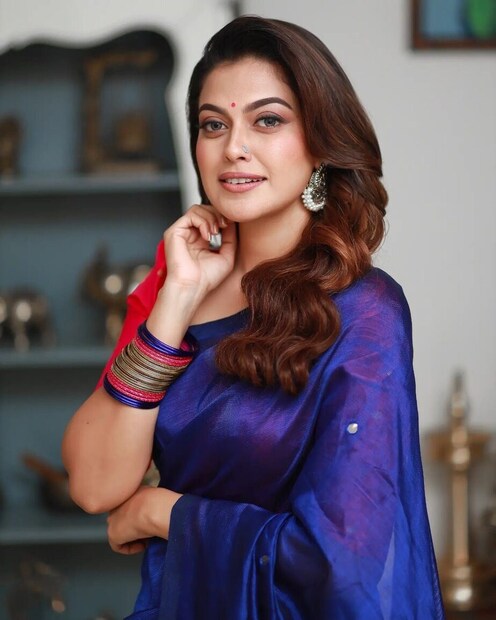 കാമുകിൻചേരിയുമായുള്ള അനുശ്രീയുടെ ആത്മബന്ധം അത്രയേറെയുള്ളതിനാൽ അത് മനസിലാക്കുന്ന വ്യക്തിയാവണം ഭാവിവരൻ. കഴിഞ്ഞ 34 വർഷമായി ജീവിക്കുന്ന വീടുപേക്ഷിക്കാൻ അനുശ്രീയെക്കൊണ്ടാവില്ല. അതിനാൽ, മാട്രിമോണി പ്രൊഫൈലിൽ പരസ്യം ചെയ്യുമ്പോൾ, തന്റെ വീട്ടിലേക്ക് വന്നു താമസിക്കാൻ തയാറുള്ള ആളുവേണം എന്ന് ഹൈലൈറ്റ് ചെയ്യും എന്ന് അനുശ്രീ വ്യക്തമാക്കി
