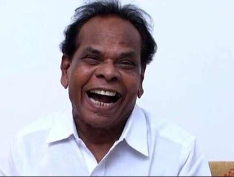  കുമരിമുത്തു എന്ന പേര് കേട്ടാൽ ആദ്യം നമ്മുടെ ഓർമ്മയിലേക്ക് വരുന്നത് അയാളുടെ ചിരിയാണ്. ആ ചിരി തന്നെയാണ് പല സിനിമകളിലും അദ്ദേഹത്തിന് വേഷം കിട്ടാനുള്ള കാരണവും.