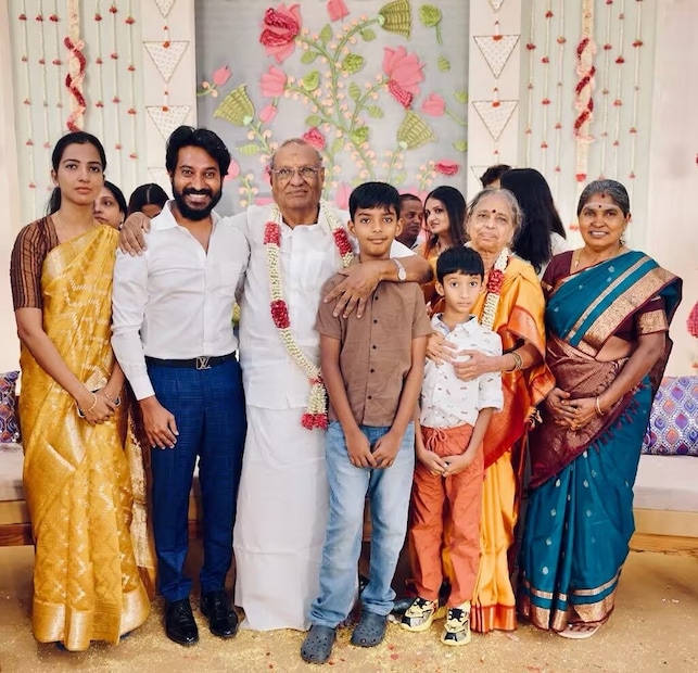 ജോയ് ഫാഷൻ ഡിസൈനർ ആണ്. ഒരേസമയം വിവാഹത്തിന്റെയും ഗർഭാവസ്ഥയുടെയും വിശേഷം പങ്കിട്ടതോടെയാണ് ഇവർ ശ്രദ്ധേയരാവുന്നത്. നിറവയറുമായി നിൽക്കുന്ന ജോയ്ക്ക് സിന്ദൂരം ചാർത്തുന്ന രംഗരാജിന്റെ ചിത്രമാണ് റിലീസ് ചെയ്തത്. മദമ്പാട്ടിയുടെ ഭാര്യ എന്നും അവർ ബയോയിൽ കുറിച്ചു. ഫോട്ടോഷൂട്ട് ചിത്രങ്ങളുമായി ഇൻസ്റ്റഗ്രാമിൽ സ്ഥിരമായി എത്താറുള്ള വ്യക്തി കൂടിയാണിവർ. അടുത്തിടെ അവർ പോസ്റ്റ് ചെയ്ത ചില ചിത്രങ്ങളിൽ വയർ മറയ്ക്കുന്ന രീതിയിൽ സാരി ചുറ്റിയിരിക്കുന്നു എന്നതും ശ്രദ്ധേയമാണ് (തുടർന്ന് വായിക്കുക)