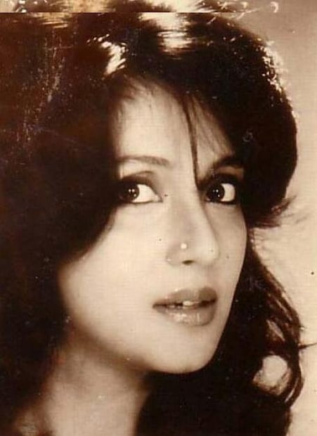 Moon Moon Sen, Actress Moon Moon Sen, Moon Moon Sen viral, Moon Moon Sen latest ,Moon Moon Sen photos ,Moon Moon Sen family, Moon Moon Sen daughters , Moon Moon Sen husband, Moon Moon Sen movies ,Moon Moon Sen with imran khan, Moon Moon Sen relation with cricketer, Moon Moon Sen who had alleged affair with cricketer imran khan, Moon Moon Sen affair with cricketer, How is Moon Moon Sen related to Gayatri Devi, riya sen mother, moon moon sen imran khan, moon moon sen affair, moon moon sen husband, What is the real name of Moon Moon Sen, Who is the husband of Moon Moon Sen, Moon Moon Sen viral life story, മൂൺ മൂൺ സെൻ, നടി മൂൺ മൂൺ സെൻ, മൂൺ മൂൺ സെൻ വൈറൽ ,മൂൺ മൂൺ സെൻ ഫോട്ടോസ് ,മൂൺ മൂൺ സെൻ കുടുംബം ,മൂൺ മൂൺ സെൻ കുട്ടികൾ ,മൂൺ മൂൺ സെൻ ഭർത്താവ് ,മൂൺ മൂൺ സെൻ സിനിമകൾ , മൂൺ മൂൺ സെൻ അവിഹിതം ,മൂൺ മൂൺ സെൻ വിവാഹം , 30-ാം വയസിൽ വിവാഹശേഷം സിനിമയിൽ അരങ്ങേറ്റം,ക്രിക്കറ്റ് കളിക്കാരനുമായി പ്രണയം,അധ്യാപനം ഉപേക്ഷിച്ച് ,അഭിനയം തിരഞ്ഞെടുത്ത ബോൾഡ് നായിക, ഇമ്രാൻ ഖാൻ , മൂൺ മൂൺ സെൻ ഇമ്രാൻ ഖാൻ പ്രണയം ,