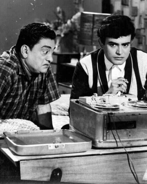 Bhagwan Dada, Richest actor, Bollywood, History, actor Bhagwan Dada, Bhagwan Dada life story, Bhagwan Dada movies, Bhagwan Dada films, Bhagwan Dada photos, Bhagwan Dada viral , what happened to Bhagwan Dada, Bhagwan Dada death ,Bhagwan Dada bungalow, Bhagwan Dada family, Bhagwan Dada bollywood, Actor Bhagwan Dada who once owned a 25 room bungalow,25 room bungalow 7 luxury cars ,died in a one room apartment viral story,viral story,ഭഗവാൻ ദാദ, നടൻ ഭഗവാൻ ദാദ, ബോളിവുഡ് നടൻ ഭഗവാൻ ദാദ, ഭഗവാൻ ദാദ വൈറൽ ,ഭഗവാൻ ദാദ ഫോട്ടോസ് ,ഭഗവാൻ ദാദ സിനിമകൾ ,ഭഗവാൻ ദാദയ്ക്ക് എന്ത് പറ്റി, ഭഗവാൻ ദാദ കുടുംബം , ഭഗവാൻ ദാദ മരണം ,ഭഗവാൻ ദാദ ,ജൂനിയർ ആർട്ടിസ്റ്റായി തുടക്കം,സ്വന്തമായി 25 മുറികളുള്ള ബംഗ്ലാവ്,7 ആഡംബര കാറുകൾ, നടൻ മരിച്ചത് ഒറ്റമുറി വീട്ടിൽ ,ഭഗവാൻ ദാദ ജീവിതം