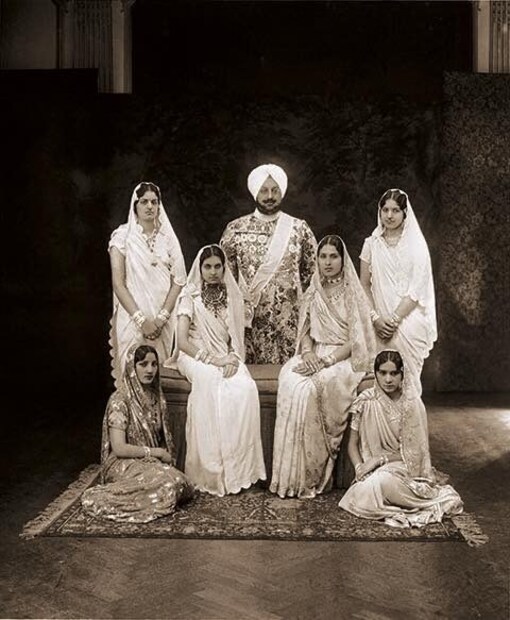 Maharaja Bhupinder Singh, Bhupinder Singh of Patiala, king Bhupinder Singh , Bhupinder Singh  photos, Bhupinder Singh history ,Bhupinder Singh with wives, Bhupinder Singh of Patiala have 10 wives 350 mistresses,350 mistresses, 88 children viral story, മഹാരാജ ഭൂപീന്ദർ സിംഗ് , പട്യാല, പട്യാല ഭൂപീന്ദർ സിംഗ്,ഭൂപീന്ദർ സിംഗ് ഫോട്ടോസ് ,ഭൂപീന്ദർ സിംഗ് ചരിത്രം ,ഭൂപീന്ദർ സിംഗ് രാജാവ് ,ഭൂപീന്ദർ സിംഗ് ഭാര്യമാർ ,ഭൂപീന്ദർ സിംഗ് ഭരണം ,ഭൂപീന്ദർ സിംഗ് ക്രിക്കറ്റ് ,ഭൂപീന്ദർ സിംഗ് വൈറൽ , 10 ഭാര്യമാർ,350 സ്ത്രീകളുമായി ബന്ധം,88 കുട്ടികളുടെ പിതാവ്, പ്രൈവറ്റ് ജെറ്റ് സ്വന്തമാക്കിയ,ഇന്ത്യയിലെ ആദ്യ രാജാവ്