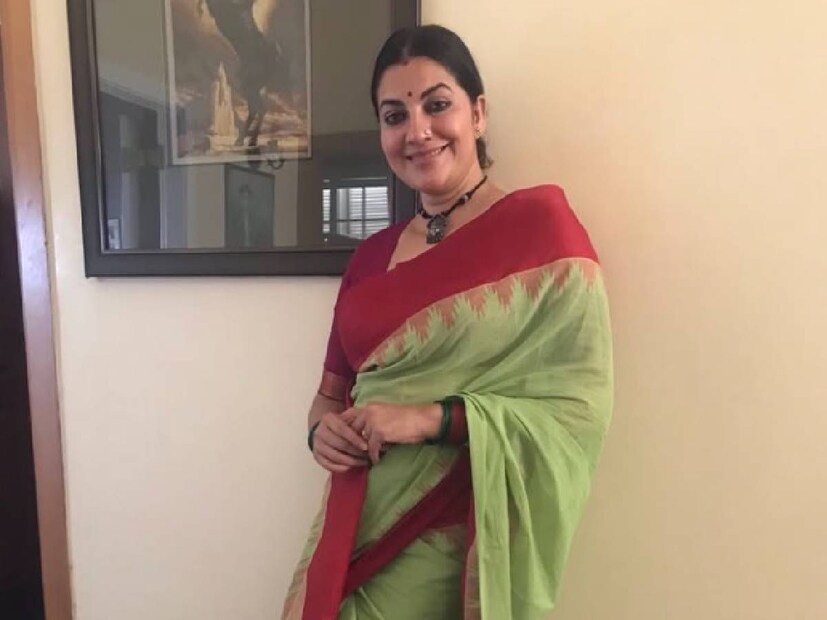 അങ്ങ് ഉത്തരേന്ത്യയിലൊന്നുമല്ല സംഭവം, നമ്മുടെ സ്വന്തം തെന്നിന്ത്യൻ സിനിമയിലാണ് ഭാവനയും അംഗമായുള്ളത്. നടിയും നർത്തകിയുമാണവർ. തന്റെ ഇരുപതുകളിലും മുപ്പതുകളിലും അമ്മയാവണം എന്ന ആഗ്രഹം അത്രകണ്ട് മോഹിപ്പിച്ചില്ല എങ്കിലും ഭാവന ആ ആഗ്രഹത്തിന് ചെവികൊണ്ടില്ല. എന്നാൽ, നാല്പതുകളുടെ തുടക്കമായതും ഇനിയും വച്ച് താമസിപ്പിക്കാൻ അവർ തയാറായില്ല. ഒടുവിൽ ഉണ്ണിക്കായി ആ അമ്മ കനവുകൾ നെയ്തു തുടങ്ങി. വിവാഹം ചെയ്യാതെ തന്നെ ഇരട്ടക്കുട്ടികളുടെ അമ്മയാവാനുള്ള തയാറെടുപ്പിലാണ് കന്നഡ നടി ഭാവന ഇപ്പോൾ (തുടർന്ന് വായിക്കുക)
