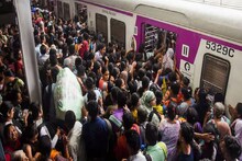 'ദിവസം 35 ലക്ഷം യാത്രക്കാര്‍'; മുംബൈയിലെ 800 ഓഫീസുകളുടെ സമയം മാറ്റണമെന്ന് സെന്‍ട്രല്‍ റെയില്‍വെ