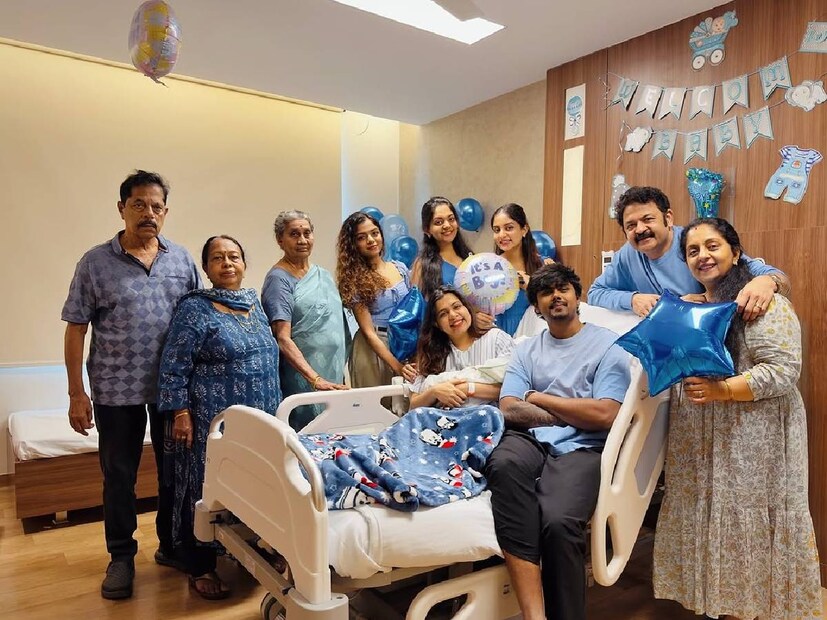ഒൻപതു പേർ നീഓം അശ്വിൻ കൃഷ്ണയെ ഫോളോ ചെയ്യുന്നുണ്ട്. നീഓം തിരിച്ചു ഫോണിലോ ചെയ്യുന്നതാവട്ടെ 11 പേരെയും. ഈ ചെറിയ കാലയളവിനുള്ളിൽ ഇരുപതോളം പേജുകൾ നീഓം അശ്വിൻ കൃഷ്ണയുടെ പേജിൽ പുറത്തുവന്നിട്ടുണ്ട്. ഇതിൽ നിന്നുമെല്ലാം കുടുംബാംഗങ്ങളെ ഫോളോ ചെയ്യുന്നുമുണ്ട്. അതിനാൽ, ഒറ്റനോട്ടത്തിൽ, എല്ലാം നീഓം ഒഫീഷ്യൽ ആണ് ഇതെല്ലാം എന്നും തോന്നിപ്പോകും. പക്ഷേ ഒറിജിനൽ ഓമി ഇനിയും ഒരു ഡി.പി. പോലുമില്ലാത്ത പേജ് ആണ്. മൂന്നു തലമുറകളാണ് നീഓം എന്ന ഓമി ബേബിയെ സ്വീകരിക്കാൻ എത്തിച്ചേർന്നത് 