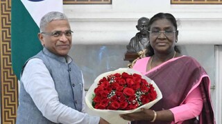 രാജ്യസഭാ ഡെപ്യൂട്ടി ചെയർമാൻ ഹരിവംശ് ചൊവ്വാഴ്ച രാഷ്ട്രപതി ഭവനിൽ രാഷ്ട്രപതി ദ്രൗപതി മുർമുവിനെ സന്ദർശിച്ചു. (ചിത്രം കടപ്പാട്; എക്സ് , രാഷ്ട്രപതി ഭവൻ) രാജ്യസഭാ ഡെപ്യൂട്ടി ചെയർമാൻ ഹരിവംശ് ചൊവ്വാഴ്ച രാഷ്ട്രപതി ഭവനിൽ രാഷ്ട്രപതി ദ്രൗപതി മുർമുവിനെ സന്ദർശിച്ചു. (ചിത്രം കടപ്പാട്; എക്സ് , രാഷ്ട്രപതി ഭവൻ)