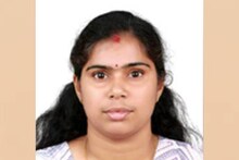ഭര്‍ത്താവിനൊപ്പമുള്ള ട്രെയിൻ യാത്രയ്ക്കിടെ ടോയ്‌ലറ്റിൽ പോയ മലപ്പുറം സ്വദേശിനി പുറത്തേക്ക് വീണു മരിച്ചു