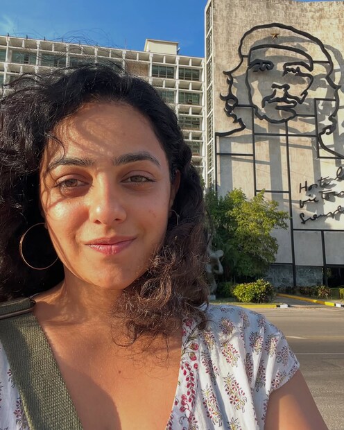  ‌ഏറെ ആരാധകരുള്ള തെന്നിന്ത്യൻ നടിയാണ് നിത്യാമേനോൻ. മലയാളികൾക്കും തമിഴർക്കും ഒരേ പോലെ പ്രിയങ്കരിയായവൾ. ചെയ്ത കഥാപാത്രങ്ങളിലെല്ലാം തന്റേതായ ശൈലിയിൽ മികച്ചതാക്കാൻ താരത്തിന് സാധിച്ചിട്ടുണ്ട്. അവയെല്ലാം തന്നെ ഏറെക്കാലം ഓർത്തുനിൽക്കുന്നവയുമാണ്.