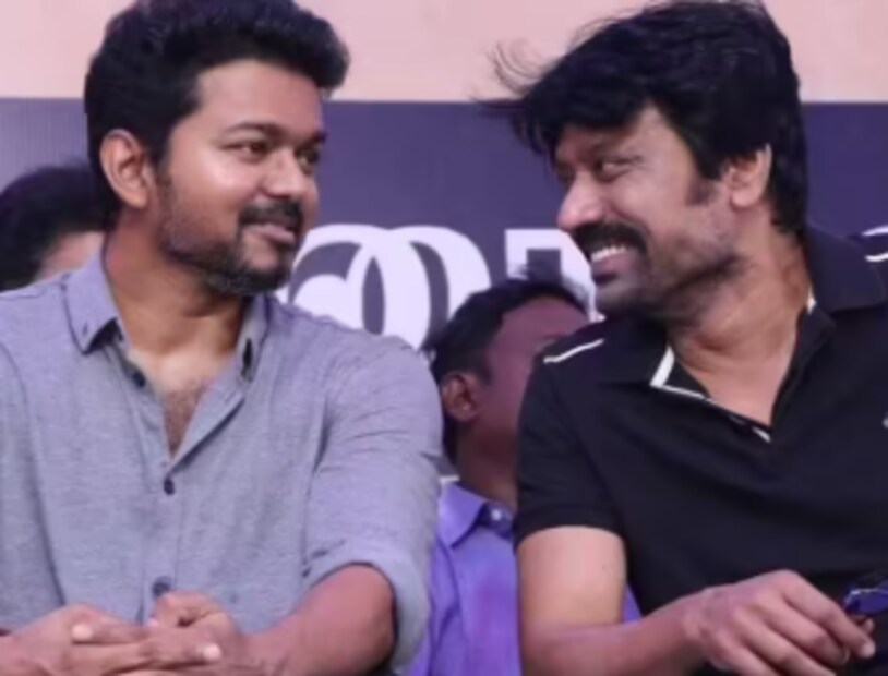  സൂര്യയുടേത് തന്നെയായിരുന്നു കഥയും സംവിധാനവും സിമ്രാൻ നായികയായ സിനിമ സൂപ്പർ ഡ്യൂപ്പർ ഹിറ്റായില്ലെങ്കിലും തരക്കേടില്ലാത്ത പ്രകടനം കാഴ്ചവെച്ചു. തമിഴ്‌നാട്ടിലുടനീളം തിയേറ്ററുകളിൽ 270 ദിവസം ഓടുകയും ചെയ്തു. ശേഷമാണ് ഖുശി എസ്ജെ സൂര്യ ഒരുക്കുന്നത്. വിജയിയും ജ്യോതികയും നായിക നായകന്മാരായ സിനിമ അന്നും ഇന്നും യൂത്തിനിടയിൽ ഹിറ്റാണ്.