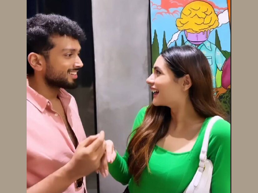 പ്രണയജീവിതത്തിനിടയിൽ, വിവാഹം നടക്കും മുൻപ് തന്നെ താരിണിയും കാളിദാസും ചേർന്ന് 'വിസ്കി' എന്ന അവരുടെ വളർത്തുനായയുടെ 'ഡോഗ് പേരന്റ്സ്' ആയി മാറി ഉത്തരവാദിത്തങ്ങളിലേക്ക് ചെറിയ ചുവടുവയ്പ്പ് നടത്തിയിരുന്നു. മോഡലായി പ്രവർത്തിച്ച താരിണി, തമിഴ്നാട്ടിലെ പ്രശസ്ത ജമീന്ദാർ കുടുംബാംഗമാണ്. കേട്ടുകേൾവി മാത്രമുണ്ടായിരുന്ന ആ കുടുംബത്തിൽ നിന്നും മകന് ഒരു വിവാഹബന്ധം വന്നതിൽ ജയറാമിന്റെ സന്തോഷത്തിനു അതിരുകൾ ഇല്ലായിരുന്നു. എന്നാൽ, ജന്മി കുടുംബം എന്ന കാര്യം പറഞ്ഞതിന്റെ പേരിൽ അദ്ദേഹം കേട്ട പഴി അത്ര ചെറുതായിരുന്നില്ല. പ്രായം കുറവെങ്കിലും, ഉറച്ച തീരുമാനങ്ങൾ എടുക്കാൻ പ്രാപ്തിയുള്ള യുവതി കൂടിയാണ് താരിണി (തുടർന്ന് വായിക്കുക)