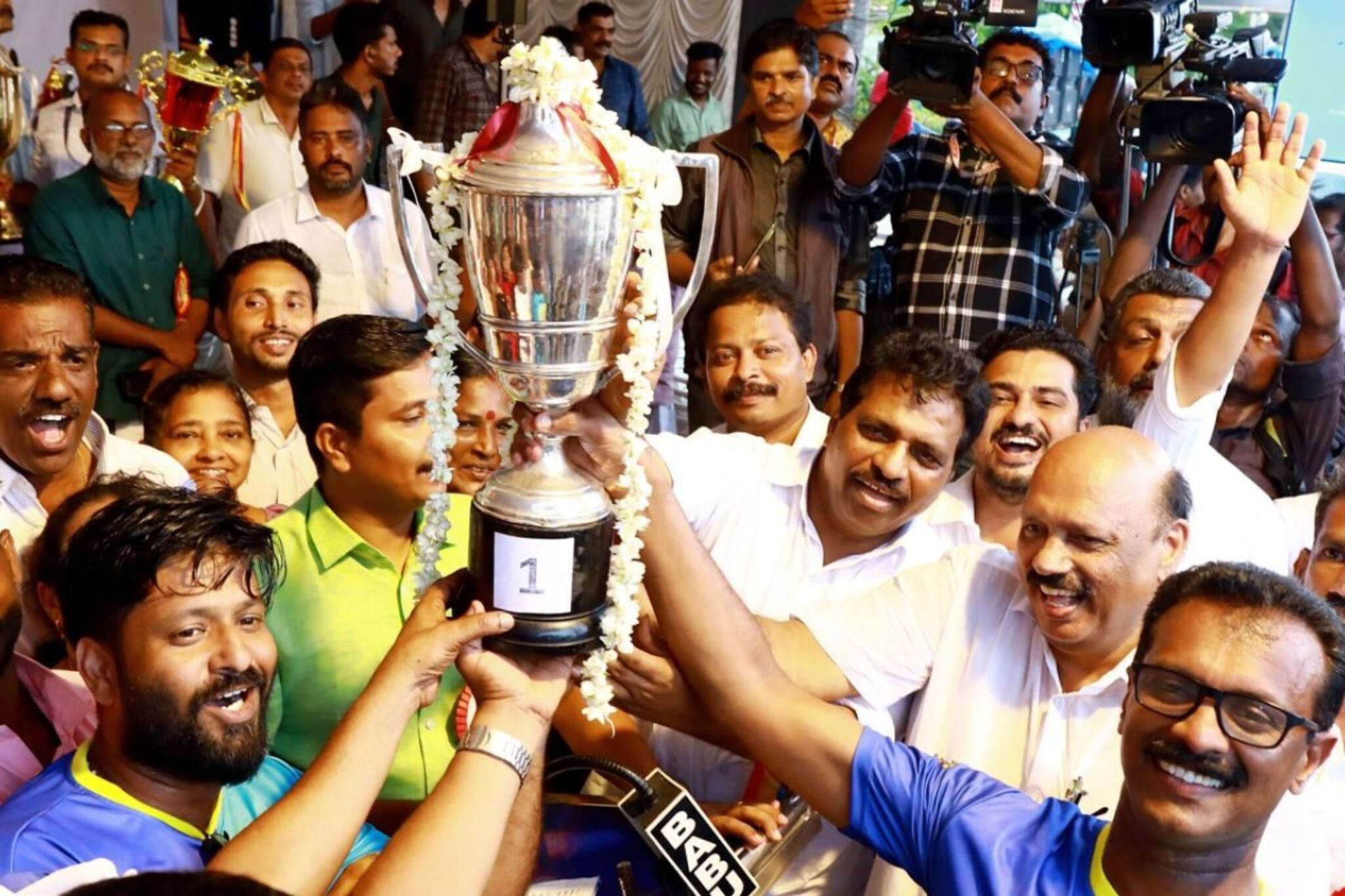 ചമ്പക്കുളത്ത് മൂലം നാളിലെ രാജപ്രമുഖൻ ചെറുതന ചുണ്ടന്; പമ്പയാറ്റിലെ  മത്സരത്തോടെ വള്ളംകളി സീസണ് തുടക്കം