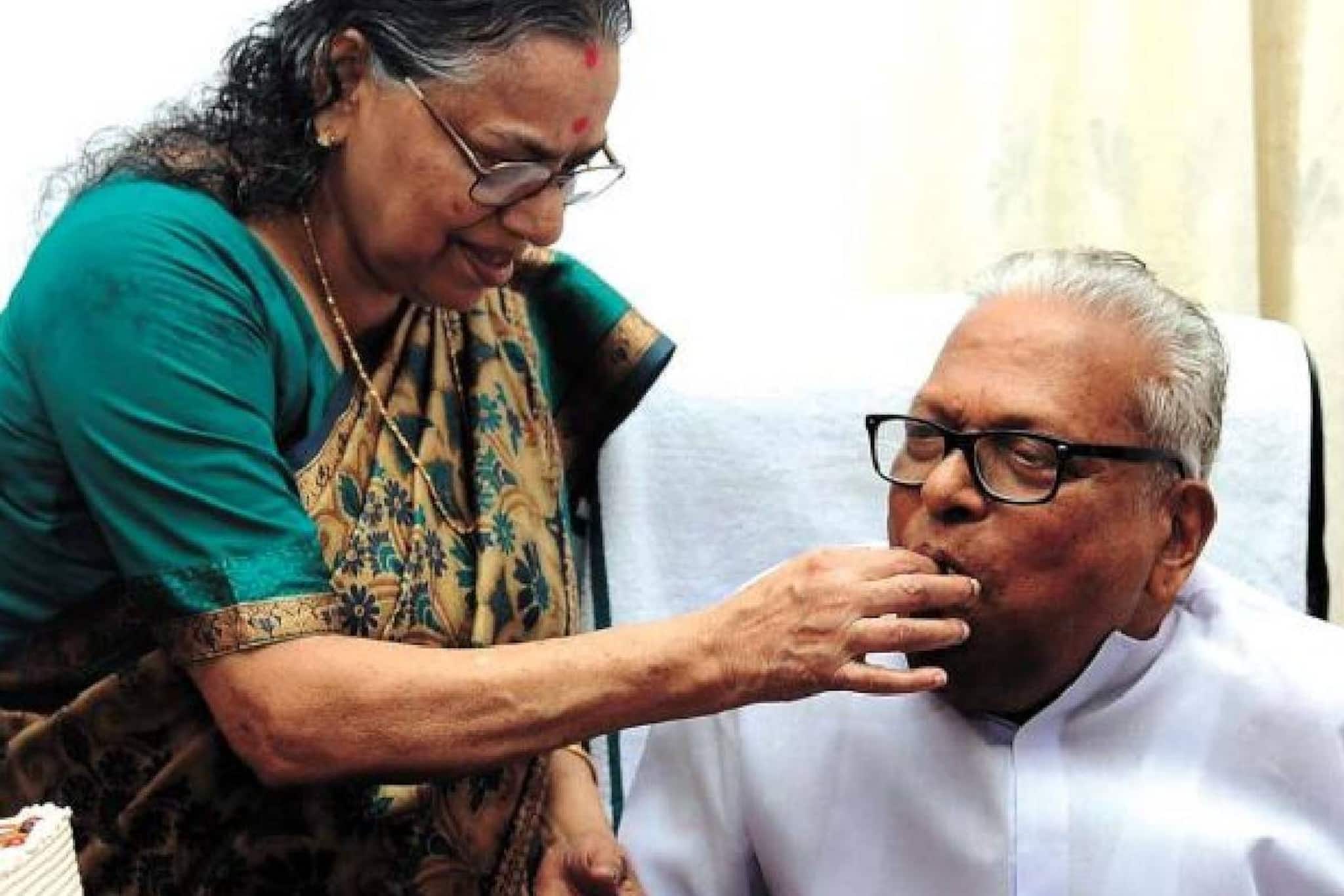 VS Achuthanandan | അഞ്ചും ഏഴും വയസുള്ള മക്കൾ ഉറങ്ങിക്കിടക്കവേ  പോലീസ് കൊണ്ടുപോയ വിഎസ് തിരിച്ചുവന്നത് 20 മാസത്തിനുശേഷം