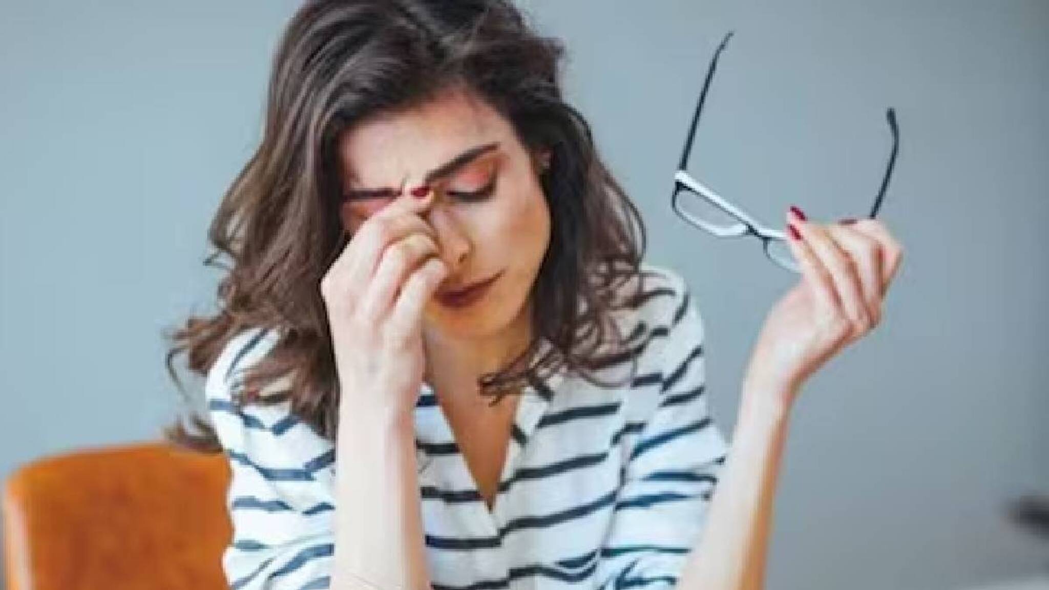 എന്തിന് വേണ്ടിയാണ് ജോലി? ആഴ്ചയില്‍ 70 മണിക്കൂര്‍ ജോലി ചെയ്യുന്നതിനിടയിലൂടെ ജീവിതം എങ്ങനെ കൊണ്ടുപോകും?