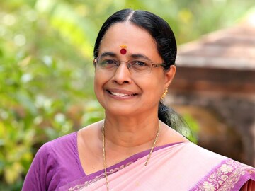 അയിഷാ പോറ്റി