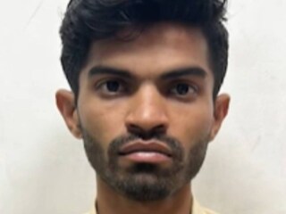 ഇന്ഫോസിസില് സീനിയര് അസോസിയേറ്റാണ് ഇയാൾ ഇന്ഫോസിസില് സീനിയര് അസോസിയേറ്റാണ് ഇയാൾ