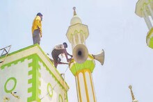 മുംബൈയിലെ ആരാധനാലയങ്ങളിലെ ലൗഡ്‌സ്പീക്കറുകള്‍ നീക്കം ചെയ്തു; ബാങ്ക് വിളിക്ക് നൂതന മാര്‍ഗവുമായി മോസ്‌കുകൾ