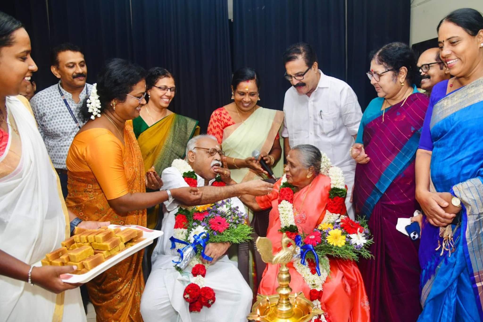 വൃദ്ധസദനത്തിൽ നിന്ന് തളിർക്കുന്ന പുതുജീവിതം; 79 കാരന്റെ ജീവിത സഖിയായി 75കാരി