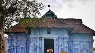 കോട്ടയം, എറണാകുളം, തൃശൂർ, മലപ്പുറം, കണ്ണൂർ ജില്ലകളിലായി നാലമ്പല ദർശനത്തിനുള്ള ക്ഷേത്രങ്ങൾ സ്ഥിതി ചെയ്യുന്നു