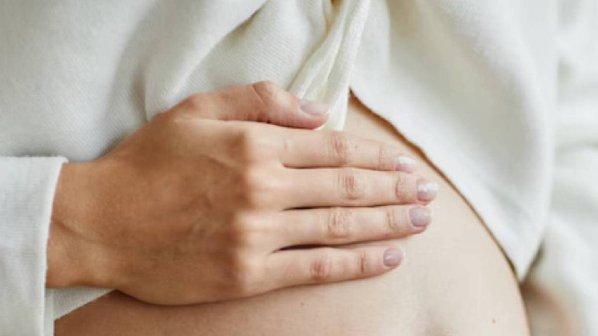 ഗർഭിണിയാണെന്ന് അറിഞ്ഞ് 17 മണിക്കൂറിനുള്ളിൽ 20കാരി ആൺകുഞ്ഞിന് ജന്മം നൽ‌കി