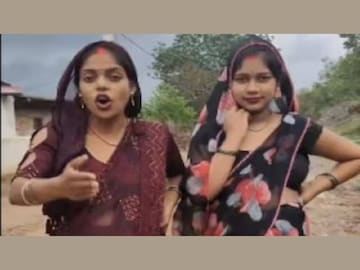 (പ്രതിഷേധിക്കുന്ന ഗർഭിണികൾ)