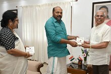 മന്ത്രിമാരായ പി രാജീവും ആർ ബിന്ദുവും ഗവർണറെ സന്ദർശിച്ച് ഹരാരിയുടെ പുസ്തകങ്ങൾ സമ്മാനിച്ചു