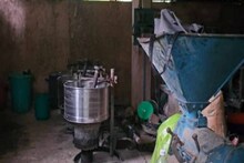 മില്ലിൽ അരിപൊടിക്കുന്ന യന്ത്രത്തിൽ കുടുങ്ങി ജീവനക്കാരി മരിച്ചു