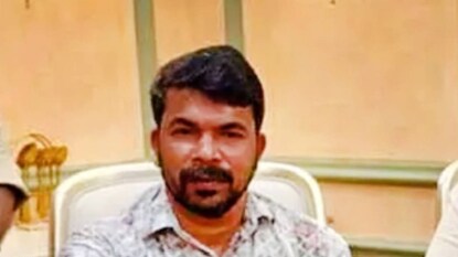 മുസ്തഫ പാമ്പൊടൻ മുസ്തഫ പാമ്പൊടൻ