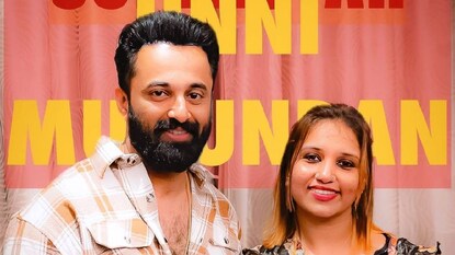 ഉണ്ണി മുകുന്ദനൊപ്പം റിൻസി ഉണ്ണി മുകുന്ദനൊപ്പം റിൻസി