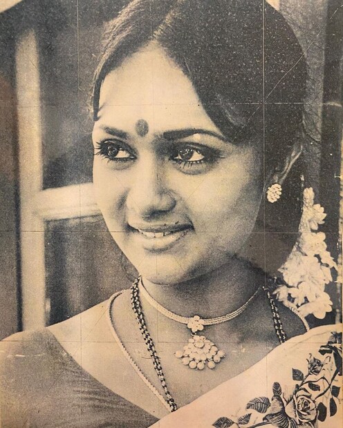 Anuradha Actress, Actress Anuradha , item dancer Anuradha , Anuradha viral ,Anuradha photos, Anuradha latest, Anuradha , malayalam actress Anuradha , Anuradha movies, Anuradha item songs, Anuradha family, Anuradha husband, Anuradha husband death, Anuradha husband accident , Anuradha and satheesh kumar, Actress Anuradha who get married at 20, sold her assets for treatment of her husband, tragedy life, anuradha life story, അനുരാധ, നടി അനുരാധ, ഐറ്റം ഡാൻസർ അനുരാധ, അനുരാധ വൈറൽ ,അനുരാധ ഫോട്ടോസ് , അനുരാധ ലേറ്റസ്റ്റ് , അനുരാധ കുടുംബം , അനുരാധ ഭർത്താവ് , അനുരാധ സതീഷ് കുമാർ , അനുരാധ ഭർത്താവ് ആക്സിഡന്റ് , അനുരാധ ഭർത്താവ് മരണം , അനുരാധ സിനിമകൾ , അനുരാധ ഐറ്റം പാട്ടുകൾ , 13-ാം വയസിൽ സിനിമയിലെത്തി,20-ാം വയസിൽ വിവാഹം,വാഹനാപകടത്തിൽ കോമയിലായ, ഭർത്താവിനായി സ്വത്തെല്ലാം വിറ്റ നടി, ജീവിതകഥ , അനുരാധ ജീവിതകഥ
