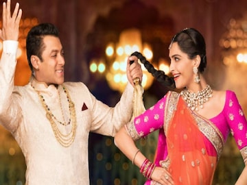 Salman Khan | 19 വയസ് വ്യത്യാസം; 'അനന്തരവളെ' സ്ക്രീനിൽ പ്രണയിക്കാനാവില്ല എന്ന് സൽമാൻ; എന്നിട്ടും ഒന്നിച്ചഭനയിച്ച ന Salman Khan | 19 വയസ് വ്യത്യാസം; 'അനന്തരവളെ' സ്ക്രീനിൽ പ്രണയിക്കാനാവില്ല എന്ന് സൽമാൻ; എന്നിട്ടും ഒന്നിച്ചഭനയിച്ച ന