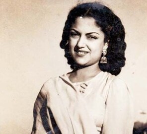 പ്രണയത്തിനായി ഭർത്താവിനെയും കുഞ്ഞിനെയും ഉപേക്ഷിച്ച്  മതം മാറിയ നടി;26-ാം വയസ്സിൽ വിമാനാപകടത്തിൽ മരിച്ച പ്രമുഖ താരം!