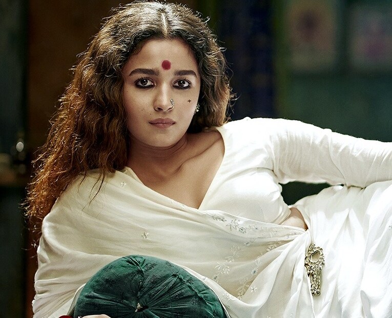 gangubai kathiawadi movie, alia bhatt, gangubai kathiawadi gangubai kathiawadi, gangubai kathiawadi box office collection, gangubai kathiawadi national awards, alia bhatt best film, गंगूबाई काठियावाड़ी फिल्म, आलिया भट्ट, गंगूबाई काठियावाड़ी बॉक्स ऑफिस, गंगूबाई काठियावाड़ी नेशल अवॉर्ड्स, आलिया भट्ट न्यूज