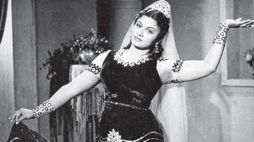 Actress, Actresses Life, Cinema, Tamil Cinema, 7 heroines in one family, Actress Jyothilaxmi, t.R.Rajakumari, TR Rajakumari, Tamil cinema family, TR Rajakumari family , actress TR Rajakumari, TR Rajakumari daughters, TR Rajakumari husband , TR Rajakumari movies, 7 നായികമാർ,ഒരു സംവിധായകൻ,ഒരു ക്യാമറാമാൻ, 80-കളിൽ ഇന്ത്യൻ സിനിമ ,അടക്കി ഭരിച്ച താര കുടുംബം,റ്റി.ആർ. രാജകുമാരി, റ്റി.ആർ. രാജകുമാരി കുടുംബം , റ്റി.ആർ. രാജകുമാരി മക്കൾ ,റ്റി.ആർ. രാജകുമാരി ഫോട്ടോസ് ,റ്റി.ആർ. രാജകുമാരി സിനിമ ,ദമയന്തി, ധനലക്ഷ്മി
