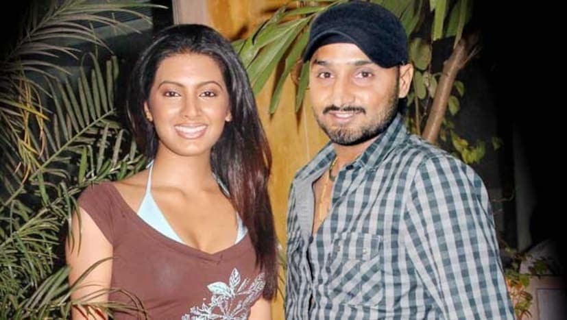 Cricket, Team India, Actress, Actress love, Actress Geeta Basra, Harbhajan Singh, Harbhajan Singh Love, Harbhajan Singh Geeta Basra Love Story, Indian cricketer love story, geeta basra, harbhajan singh, geeta basra harbhajan singh, geeta basra love story, harbhajan singh geeta basra, Harbhajan Singh latest , Harbhajan Singh viral, Harbhajan Singh lovestory , Harbhajan Singh photos, Harbhajan Singh family, Harbhajan Singh kids, harbhajan singh fall in love with actress geeta basra,viral story, ഹർഭജൻ സിങ് , ഹർഭജൻ സിങ് വൈറൽ , ഹർഭജൻ സിങ് കുടുംബം , ഹർഭജൻ സിങ് കുട്ടികൾ , ഹർഭജൻ സിങ് ലേറ്റസ്റ്റ് , ഹർഭജൻ സിങ് ഭാര്യ , ഹർഭജൻ സിങ് പ്രണയകഥ,ഗീത ബസ്ര, നടി ഗീത ബസ്ര, ഗീത ബസ്ര ഭർത്താവ് , പോസ്റ്റ് കണ്ട് പ്രണയം,10 മാസത്തിനുള്ളിൽ 300 വിക്കറ്റുകൾ,സ്വീകരിക്കാമെന്ന് നടി,മുൻ ഇന്ത്യൻ ക്രിക്കറ്റ് താരത്തിന്റെ പ്രണയകഥ