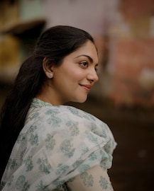 സ്നേഹനിധിയും ആർക്കും സമീപിക്കാവുന്നതുമായ വ്യക്തിത്വം; മുഖ്യമന്ത്രിക്കൊപ്പമുള്ള സെൽഫിയുമായി അഹാന കൃഷ്ണ സ്നേഹനിധിയും ആർക്കും സമീപിക്കാവുന്നതുമായ വ്യക്തിത്വം; മുഖ്യമന്ത്രിക്കൊപ്പമുള്ള സെൽഫിയുമായി അഹാന കൃഷ്ണ