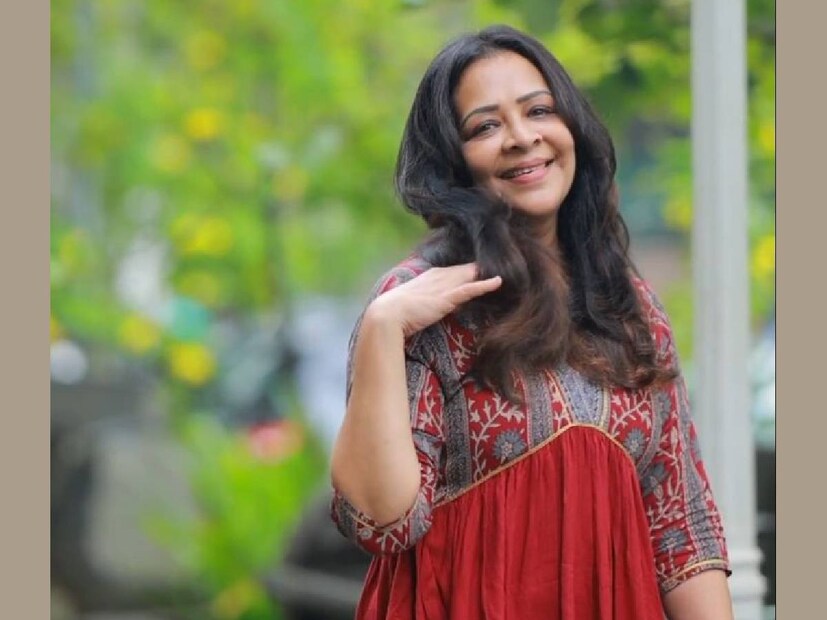 ആ അപകടത്തിന് മുൻപ് വന്ന കല്യാണാലോചനയിലെ ആൾ ആ വേള ദേവിയെ വീണ്ടും വിളിച്ചു. അന്ന് ദേവിയുടെ സഹോദരൻ ബാംഗ്ലൂരിലായിരുന്നു. അവിടേയ്ക്ക് വന്നാൽ നേരിട്ട് കാണാമല്ലോ എന്നായിരുന്നു പണ്ടത്തെ കോൾ അവസാനിച്ച വേളയിൽ അവർ പറഞ്ഞു വച്ചത്. ദീർഘനാളായി ദേവിയെ കുറിച്ച് യാതൊരു വിവരവുമില്ലാതിരുന്നതിനെ തുടർന്നായിരുന്നു അയാൾ വീണ്ടും വിളിച്ചതും സംസാരിച്ചതും. നടന്ന കാര്യങ്ങൾ ദേവി വിവരിച്ചു. ഡിപ്രഷനിലാണ് എന്ന് പറഞ്ഞതും, മറുവശത്തു നിന്നും ഒരു വലിയ ചിരിയായിരുന്നു മറുപടി. അറിയപ്പെടുന്ന ഒരു സെലിബ്രിറ്റിയോടാണ് താൻ സംസാരിച്ചിരുന്നത് എന്നറിഞ്ഞില്ല എന്നദ്ദേഹം