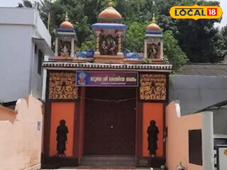 നടുതല ക്ഷേത്രത്തിന്റെ പ്രവേശന കവാടം