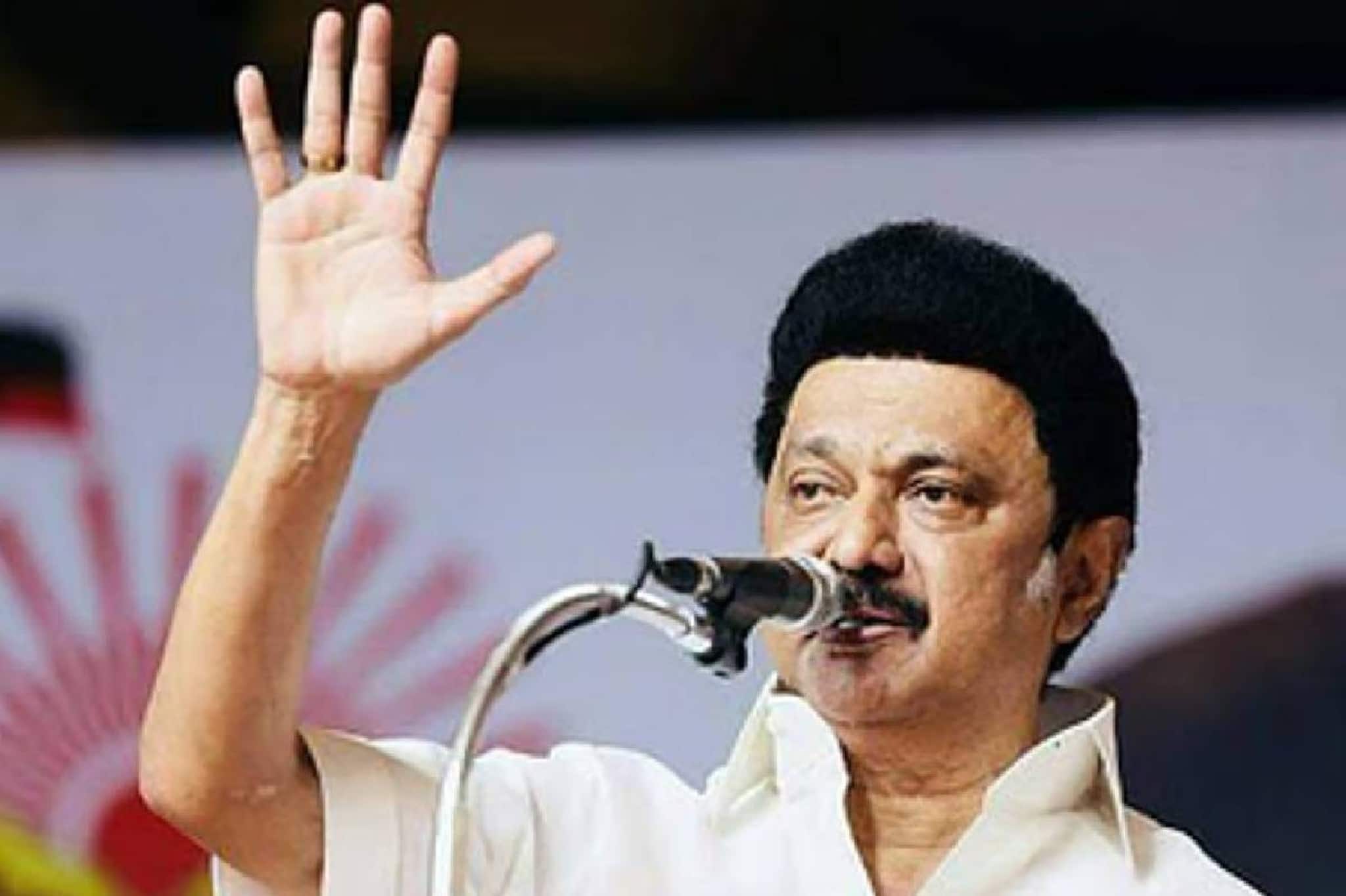 'സമൂഹത്തിൽ ഭിന്നത സൃഷ്ടിക്കുന്നത് വിലകുറഞ്ഞ രാഷ്ട്രീയം': ദീപം വിവാദത്തിൽ ബിജെപിക്കെതിരെ സ്റ്റാലിന്റെ പരോക്ഷ വിമർശനം