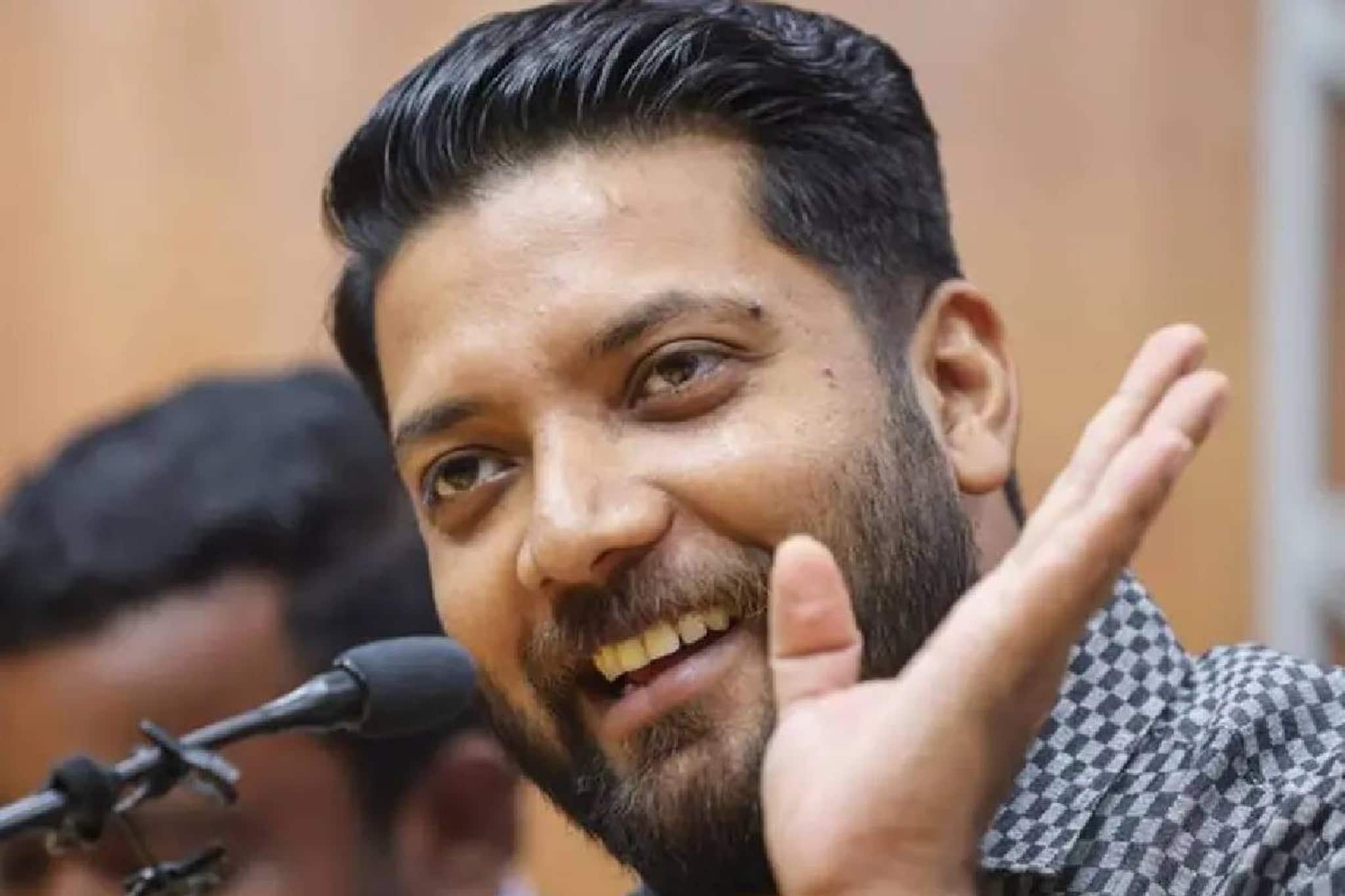 ഷാഫി പറമ്പിലിന് 1000 രൂപ പിഴയും കോടതി പിരിയുംവരെ തടവും ശിക്ഷ; നടപടി ദേശീയപാത ഉപരോധിച്ച കേസില്‍