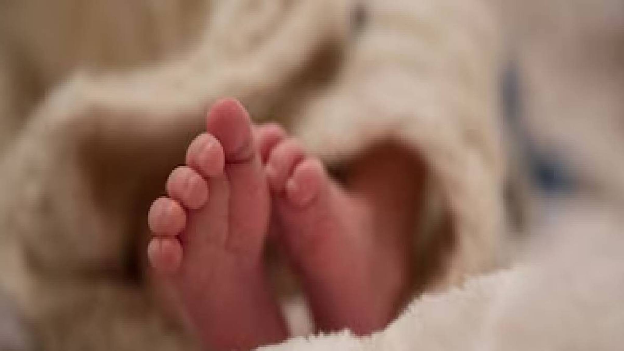 വീട്ടിൽ പ്രസവത്തിന് ഇന്‍സ്റ്റഗ്രാം ഇന്‍ഫ്‌ളൂവന്‍സറുടെ സഹായം തേടിയ യുവതിയുടെ കുഞ്ഞ് മരിച്ചു