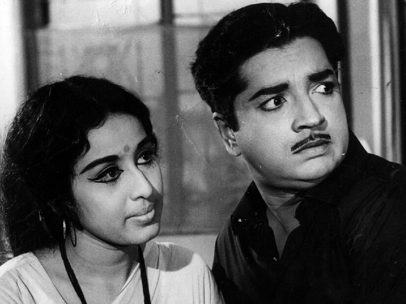 സൗകര്യങ്ങൾ തീരെ കുറഞ്ഞ നാളുകളിൽ, പരിമിതികൾക്കുള്ളിൽ നിന്നുമായിരുന്നു സിനിമാ ചിത്രീകരണം. സ്റ്റേജുകളിൽ സെറ്റ് ഇട്ട് ഗാനരംഗങ്ങൾ ചിത്രീകരിച്ചിരുന്ന കാലഘട്ടമുണ്ടായിരുന്നു. ഷീല ഉൾപ്പെടുന്ന നായികമാർക്ക് ഏറെ സുരക്ഷ ഉറപ്പാക്കിയിരുന്ന ആളായിരുന്നു പ്രേം നസീർ. അദ്ദേഹവുമായി ഒട്ടേറെ നല്ല ഓർമ്മകൾ ഉള്ളയാൾ കൂടിയാണ് ഷീല. ഒരിക്കൽ പ്രേം നസീറും ഷീലയും കൂടിയുള്ള സെറ്റിൽ ഷാനവാസിനെ കുറിച്ച് കല്ലുവച്ച ഒരു നുണ പറയേണ്ടി വന്നു ഷീലയ്ക്ക്. ചേതമില്ലാത്ത ഉപകാരം എന്ന് പറയും പോലെ, ആർക്കും ദോഷകരമല്ലാത്ത ഒരു നുണയായിരുന്നു അത് (തുടർന്ന് വായിക്കുക)