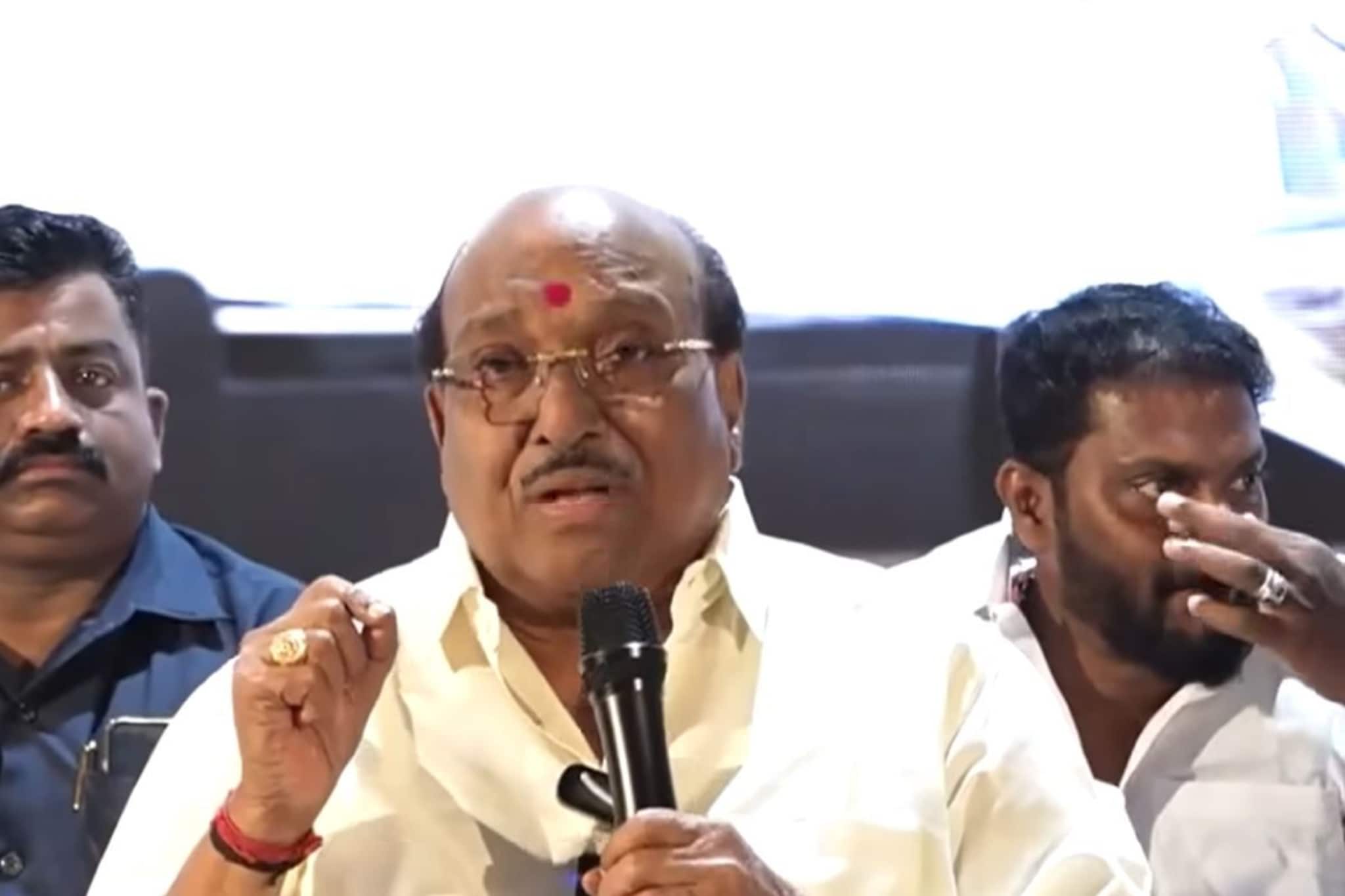 ‘മുസ്‌ലിം ലീഗ് വര്‍ണക്കടലാസില്‍ പൊതിഞ്ഞ പൊട്ടാസ്യം സയനൈഡ്; ഗണേഷ് കുമാർ തറ മന്ത്രി’; വെള്ളാപ്പള്ളി