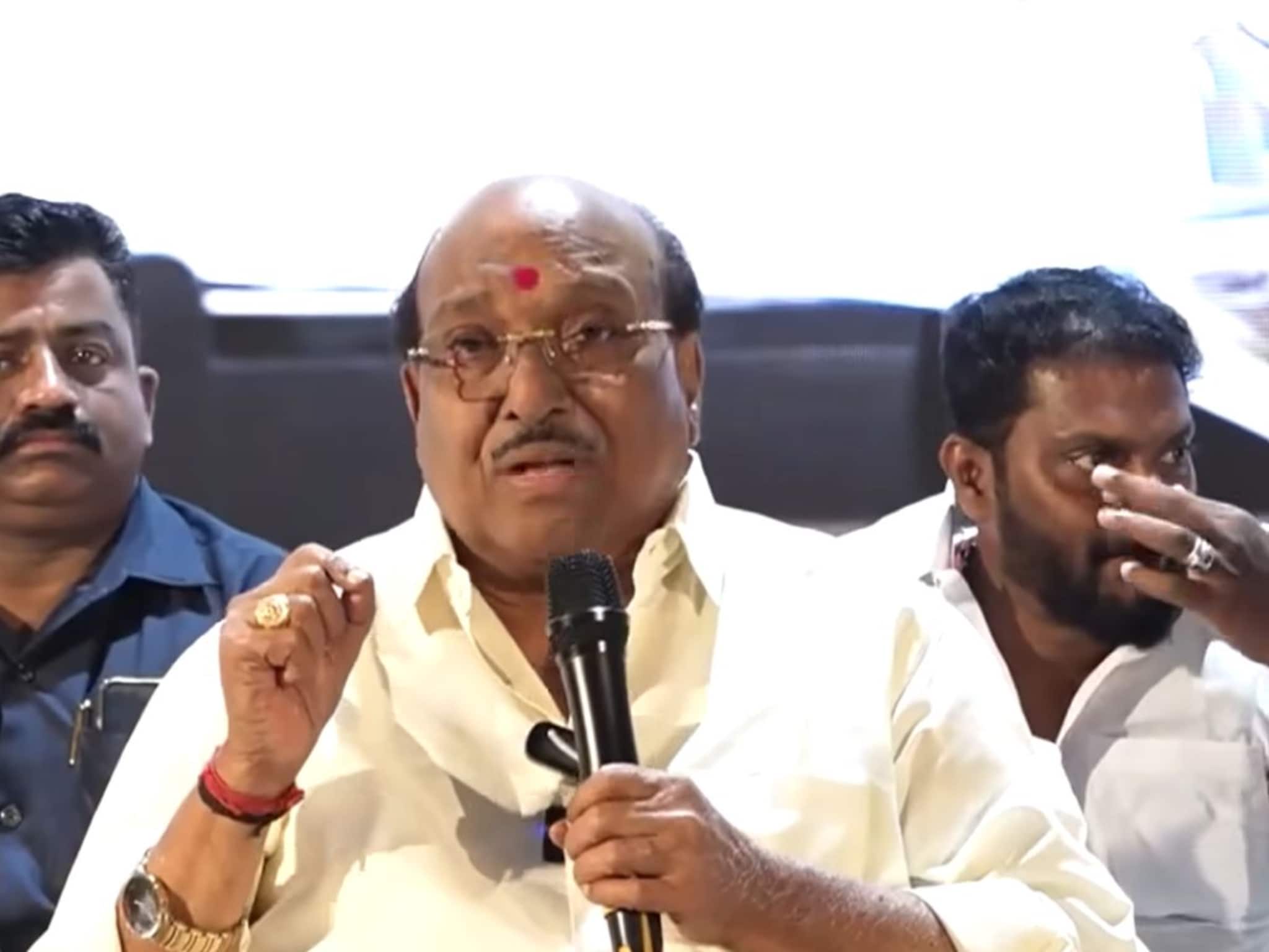 ‘മുസ്‌ലിം ലീഗ് വര്‍ണക്കടലാസില്‍ പൊതിഞ്ഞ പൊട്ടാസ്യം സയനൈഡ്; ഗണേഷ് കുമാർ തറ മന്ത്രി’; വെള്ളാപ്പള്ളി